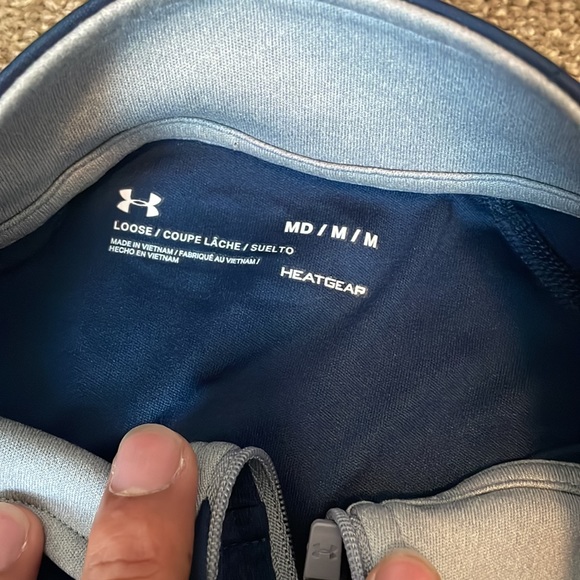 Underarmour 1/2 zip - Picture 2 of 2